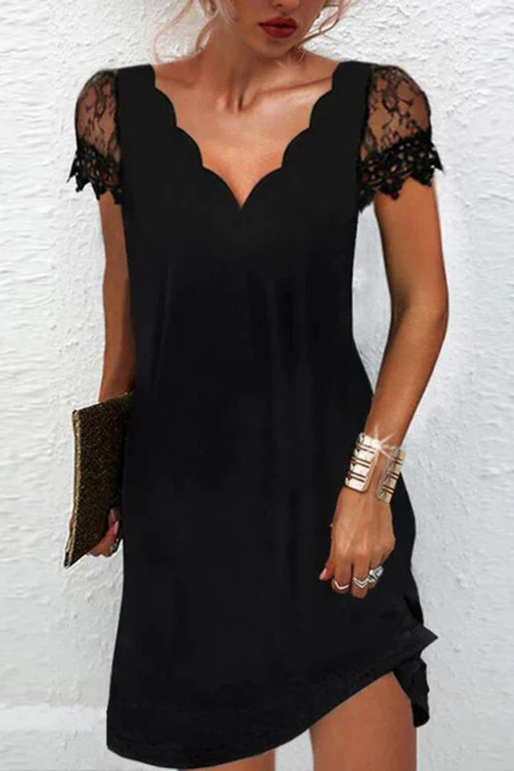 Elegant Lace Midi Dress with Sleeves & Flattering V-Neck for Special Occasions 1
